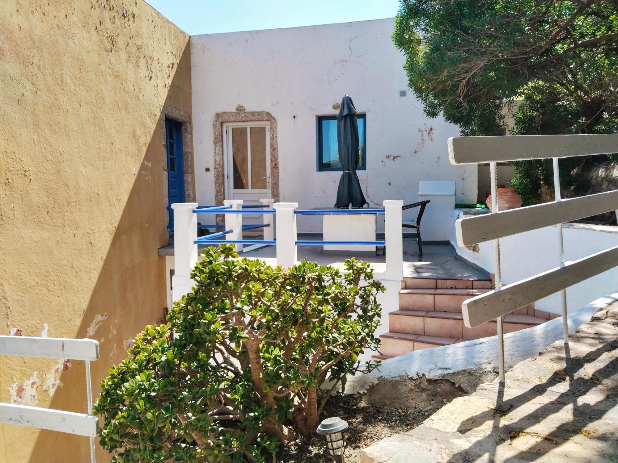 Elegeo Rockhouse Villa Agia Marina  Eksteriør bilde